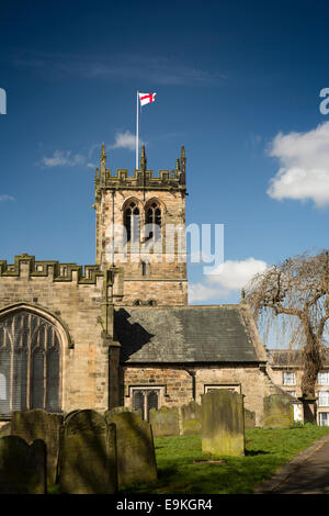 UK, Country Durham, Barnard Castle, Queen Street, the ‘Hole in the Wall ...