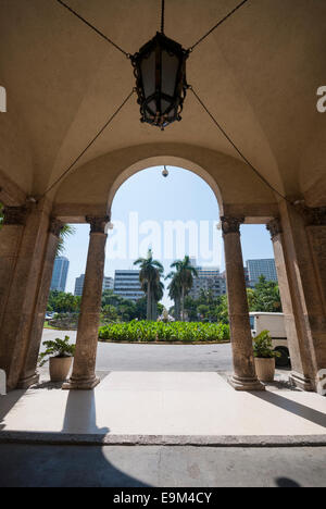 The entrance to the famous Nacional, once one of Cuba's notorious gangster hangouts, is now a respectable high-end Havana hotel. Stock Photo