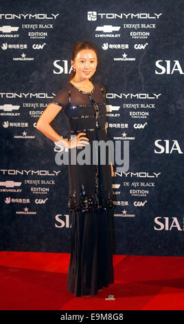 Kim Hee-Ae, Oct 28, 2014 : South Korean actress Kim Hee-Ae arrives before the 2014 Style Icon Awards (SIA) in Seoul, South Korea. The SIA is a style and culture festival. © Lee Jae-Won/AFLO/Alamy Live News Stock Photo