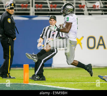 October 24, 2014: Oregon Ducks receiver Byron Marshall (9) in action during the NCAA Football game between the Oregon Ducks and the California Golden Bears at Levi's Stadium in Santa Clara, CA. Oregon defeated Cal 59-41. Damon Tarver/Cal Sport Media Stock Photo