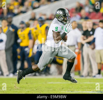 October 24, 2014: Oregon Ducks receiver Byron Marshall (9) in action during the NCAA Football game between the Oregon Ducks and the California Golden Bears at Levi's Stadium in Santa Clara, CA. Oregon defeated Cal 59-41. Damon Tarver/Cal Sport Media Stock Photo