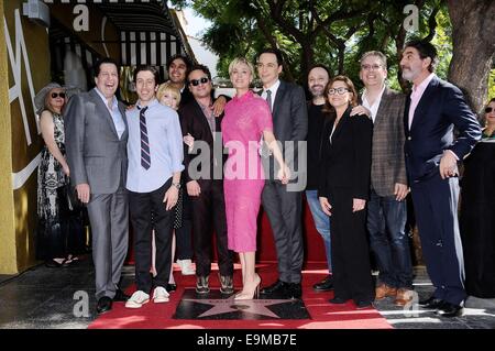 Los Angeles, CA, USA. 29th Oct, 2014. Peter Roth, Simon Helberg, Melissa Rauch, Kunal Nayyar, Johnny Galecki, Kaley Cuoco, Jim Parsons, Steven Molaro, Nina Tassler, Bill Prady, Chuck Lorre at the induction ceremony for Star on the Hollywood Walk of Fame for Kaley Cuoco, Hollywood Boulevard, Los Angeles, CA October 29, 2014. Credit:  Michael Germana/Everett Collection/Alamy Live News Stock Photo