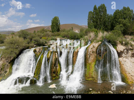 Muradiye waterfall or Muradiye Şelalesi, Van Province, Eastern Anatolia Region, Anatolia, Turkey Stock Photo