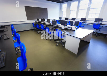 Unoccupied pupils computer room at Isle of Wight Studio School Stock Photo