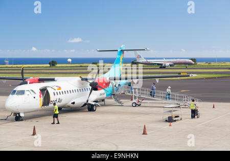 Island Air ATR72-212 arrives at Lihue Kauai Stock Photo