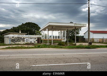 Abandoned petrol station along the historic Route Nationale 7 / RN7, Rhône-Alpes, Drôme, France Stock Photo