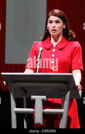 London, UK. 31st October, 2014. Gemma Arterton on stage during a photocall for 'Made In Dagenham' at Adelphi Theatre on October 31, 2014 in London, England   Credit:  KEITH MAYHEW/Alamy Live News Stock Photo