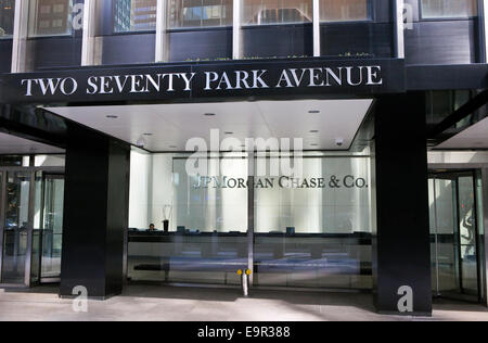 A view of JPMorgan's building on Park Ave in New York Stock Photo