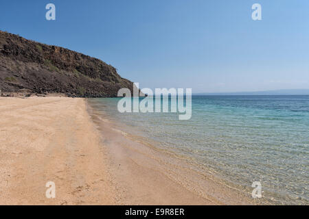 Arta beach of the Tadjoura gulf Djibouti Stock Photo - Alamy