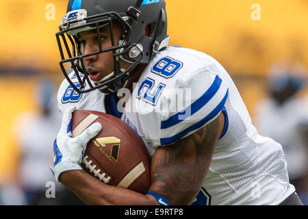 Pittsburgh, Pennsylvania, USA. 1st Nov, 2014. Duke RB SHAQUILLE POWELL (28) prior to the game between the Duke Blue Devils and the Pittsburgh Panthers played at Heinz Field in Pittsburgh, Pennsylvania. © Frank Jansky/ZUMA Wire/Alamy Live News Stock Photo