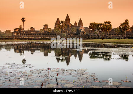 Angkor Wat was first a Hindu,then subsequently,a Buddhist temple complex in Cambodia and the largest religious monum. in the wor Stock Photo