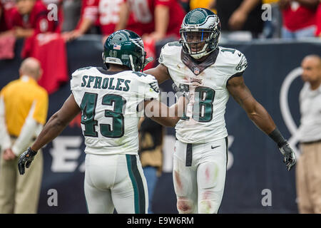 Philadelphia Eagles receptor ancho Jeremy Maclin (18) apiñado en la primera  mitad de la acción en la NFL Playoffs NFC - partido de fútbol entre los  Philadelphia Eagles y Cowboys en Dallas