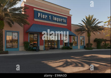 Pier 1 Imports Storefront located in Lady Lake, Florida USA Stock Photo
