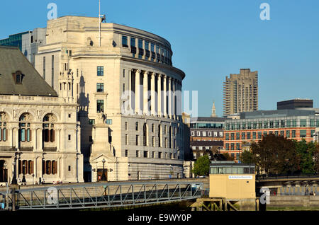 London, England, UK. Unilever House, Blackfriars. 1929-33, Neoclassical Art Deco style Stock Photo