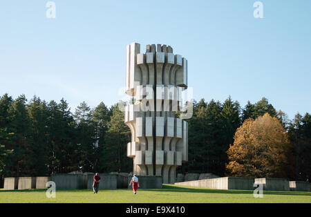 The Kozara Monument by sculptor Dusan Dzamonja is pictured on the peak of the Kozara mountain range close to Prijedor, Bosnia and Herzegovina, 23 October 2014. The monument, which was built in 1972, commemorates the battle between Yugoslavian partisans and the Croatian army, the Utasha militia and the German Wehrmacht, in July 1942. Photo: Hauke Schroeder/dpa - NO WIRE SERVICE - Stock Photo