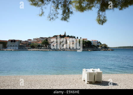 (FILE) - An archive picture, dated 17 October 2013, shows a view of the Adria overlooking the old town of Primosten, Croatia. Photo: Hauke Schroeder/dpa - NO WIRE SERVICE - Stock Photo