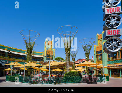Stores and restaurants on Downtown Drive at Disneyland, Anaheim Stock Photo: 74950224 - Alamy