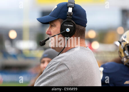 Pittsburgh, Pennsylvania, USA. 1st Nov, 2014. Pittsburgh head coach PAUL CHRYST during the game between the Duke Blue Devils and the Pittsburgh Panthers played at Heinz Field in Pittsburgh, Pennsylvania. Duke defeated Pittsburgh 51-48 in double overtime. © Frank Jansky/ZUMA Wire/Alamy Live News Stock Photo