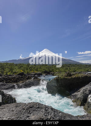 Waterfall of the Rio Petrohué and the Osorno volcano, Parc Nacional Vicente Pérez Ros, Puerto Varas, Los Lagos Region, Chile Stock Photo