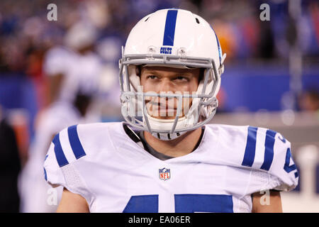 New York Giants long snapper Casey Kreiter (58) fist bumps a fan before an  NFL football game against the Chicago Bears Sunday, Oct. 2, 2022, in East  Rutherford, N.J. (AP Photo/Adam Hunger