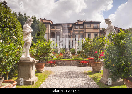 Gardens of the Palazzo Pfanner in Lucca, Tuscany, Italy Stock Photo - Alamy