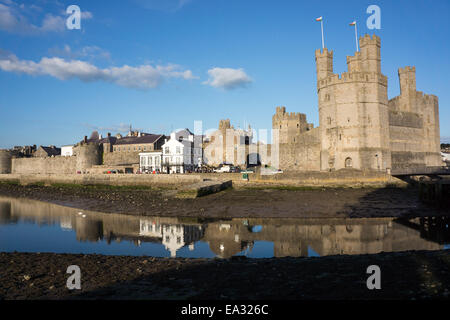 Caernarfon Castle, UNESCO World Heritage Site, and city wall, Caernarfon, Wales, United Kingdom, Europe Stock Photo