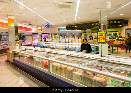 People shopping in supermarket, Puerto del Carmen, Lanzarote, Canary Islands, Spain Stock Photo