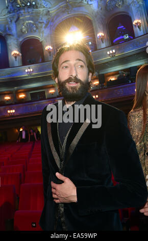 Berlin, Germany. 6th Nov, 2014. US actor Adrian Brody attends the 16th edition of the German 'GQ Men of the Year' awards at the 'Komische Oper' theatre house in Berlin, Germany, 6 November 2014. The awards honours outstanding personalities from the world of German and international showbusiness, society, sports, poltics, culture and fashion. Photo: Jens Kalaene/dpa/Alamy Live News Stock Photo