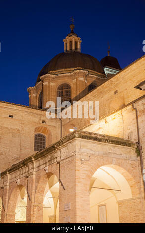 Duomo (Cathedral) at dusk, Urbino (UNESCO World Heritage Site), Le Marche, Italy Stock Photo