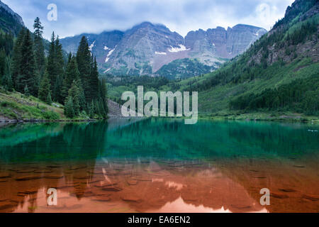 USA, Colorado, Aspen, Maroon Bells red and green Stock Photo