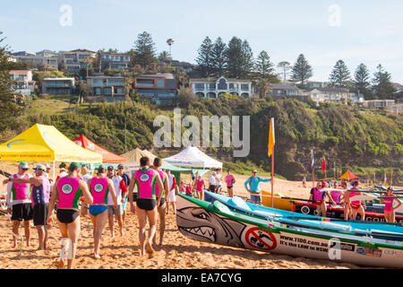 bilgola beachSydney, surf rescue life boats compete in the 14/15 championship races,australia Stock Photo