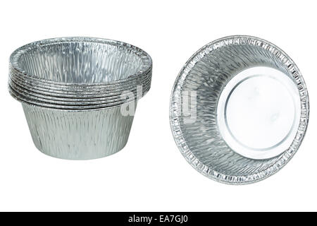 https://l450v.alamy.com/450v/ea7gj0/foil-cups-for-bakery-cake-isolated-on-white-background-with-clipping-ea7gj0.jpg