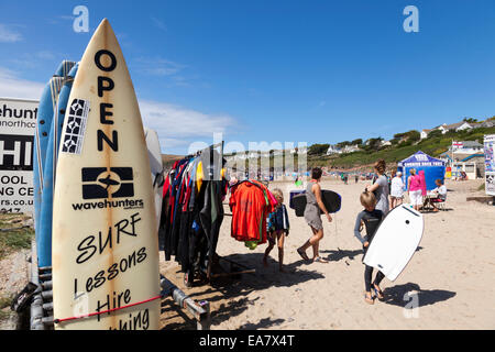 Wavehunters Surf School, Polzeath Beach, Cornwall, England, U.K. Stock Photo