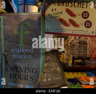 The Real Food Market, held weekly, Friday-Sunday, on Southbank Centre Square, hosts over 40 small producers and independent traders of  fresh, high quality, great value food and drink. Stock Photo