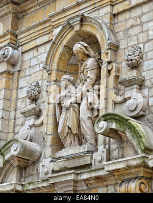 Statue of St. Mary Magdalene de' Pazzi, decoration of the facade of the ...