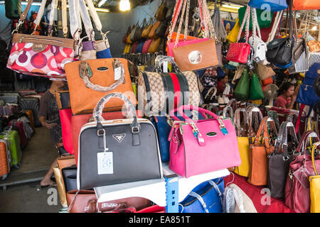 Travel Truth 101: Great Handbags at Pharaoh, Bangkok, Thailand