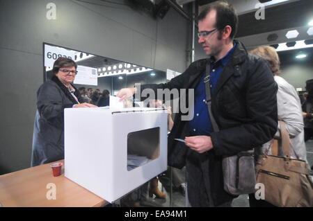 Catalonia Consultation Day -Referendum- (Sant Cugat Barcelona, Nov. 9th, 2014) Catalan casting his vote Stock Photo