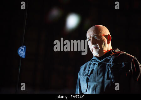 Berlin, Germany. 9th Nov, 2014. British singer Peter Gabriel performs on stage during the celebrations at the Brandenburg Gate in Berlin, Germany, 9 November 2014. Numerous events are taking place in Berlin to commemorate the 25th anniversary of the fall of the Berlin Wall. Photo: Bernd von Jutrczenka/dpa/Alamy Live News Stock Photo