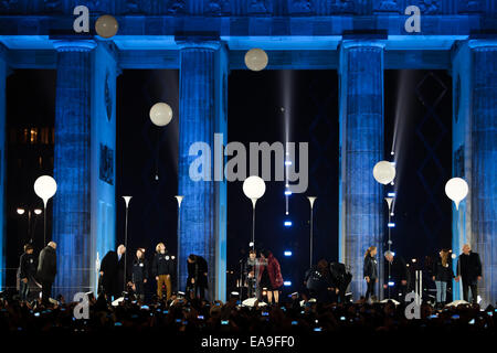 Berlin, Germany. 9th Nov, 2014. A celebration is held to mark the 25th anniversary of the fall of the Berlin Wall in front of the Brandenburg Gate in Berlin, Germany, Nov. 9, 2014. Credit:  Zhang Fan/Xinhua/Alamy Live News Stock Photo