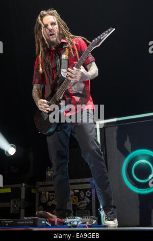 Madison, Wisconsin, USA. 8th Nov, 2014. Guitarist BRIAN ''HEAD'' WELCH of the band Korn performs live at the Alliant Energy Center in Madison, WIsconsin © Daniel DeSlover/ZUMA Wire/Alamy Live News Stock Photo