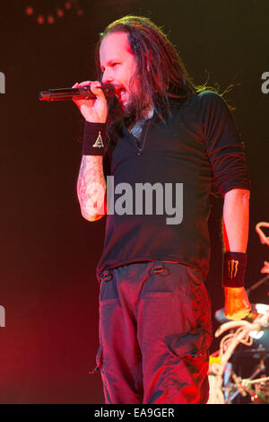 Madison, Wisconsin, USA. 8th Nov, 2014. Singer JONATHAN DAVIS of the band Korn performs live at the Alliant Energy Center in Madison, WIsconsin © Daniel DeSlover/ZUMA Wire/Alamy Live News Stock Photo