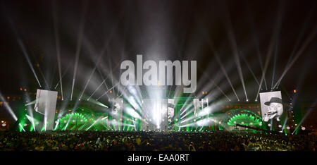 Berlin, Germany. 09th Nov, 2014. A view of the Brandenburg gate during the celebrations in Berlin, Germany, 09 November 2014. Numerous events celebrate the 25th anniversary of the fall of Berlin Wall. Photo: RAINER JENSEN/dpa/Alamy Live News Stock Photo