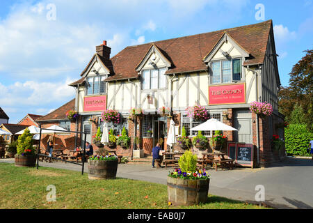 The Crown Pub, The Moor, Cookham, Berkshire, England, United kingdom ...