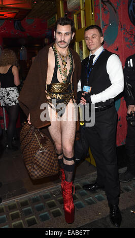 Miley Cirus Dancer Amazon Ashley seen flashing her cleavage to