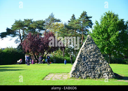 Stone pyramid gateway in Castle Gardens, Reigate Castle, Reigate, Surrey, England, United Kingdom Stock Photo
