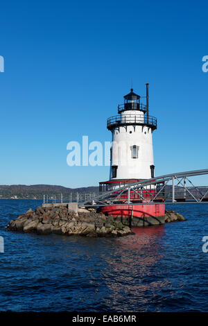 Sleepy Hollow Lighthouse (aka Tarrytown Lighthouse and Kingsland Point Lighthouse), Sleepy Hollow, New York, USA Stock Photo