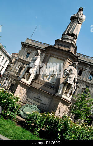 Italy, Lombardy, Milan, Piazza della Scala Square, Leonardo da Vinci Monument Stock Photo