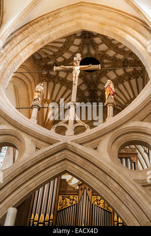 'Scissor arch / arches’ were constructed 1338-48 to support tower / spire by master mason William Joy in Wells Cathedral, UK. Stock Photo