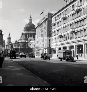 1950s, historical, exterior view of the dome of St Paul's Cathedral  from Ludgate Hill, London. Stock Photo