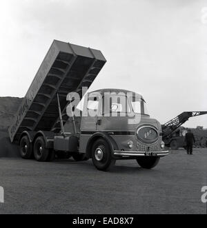ERF (camion) azienda Historical-picture-1950s-a-steel-slag-truck-unloading-at-a-yard-or-ead8x7